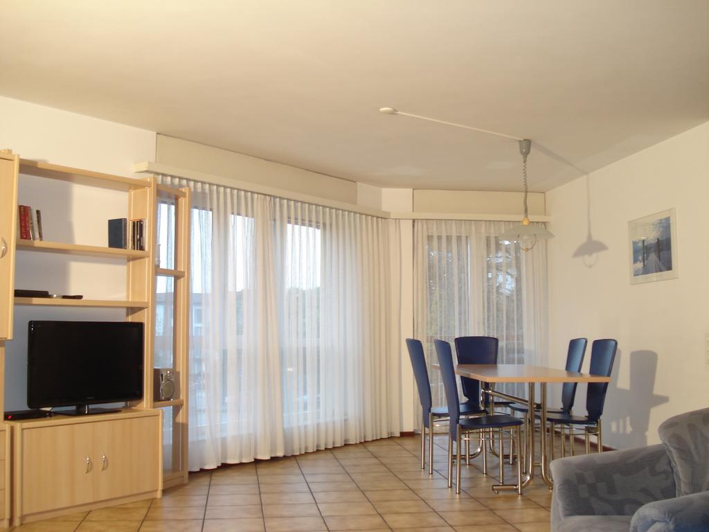 Apart Holidays - Residenza Flora 洛迦诺 客房 照片